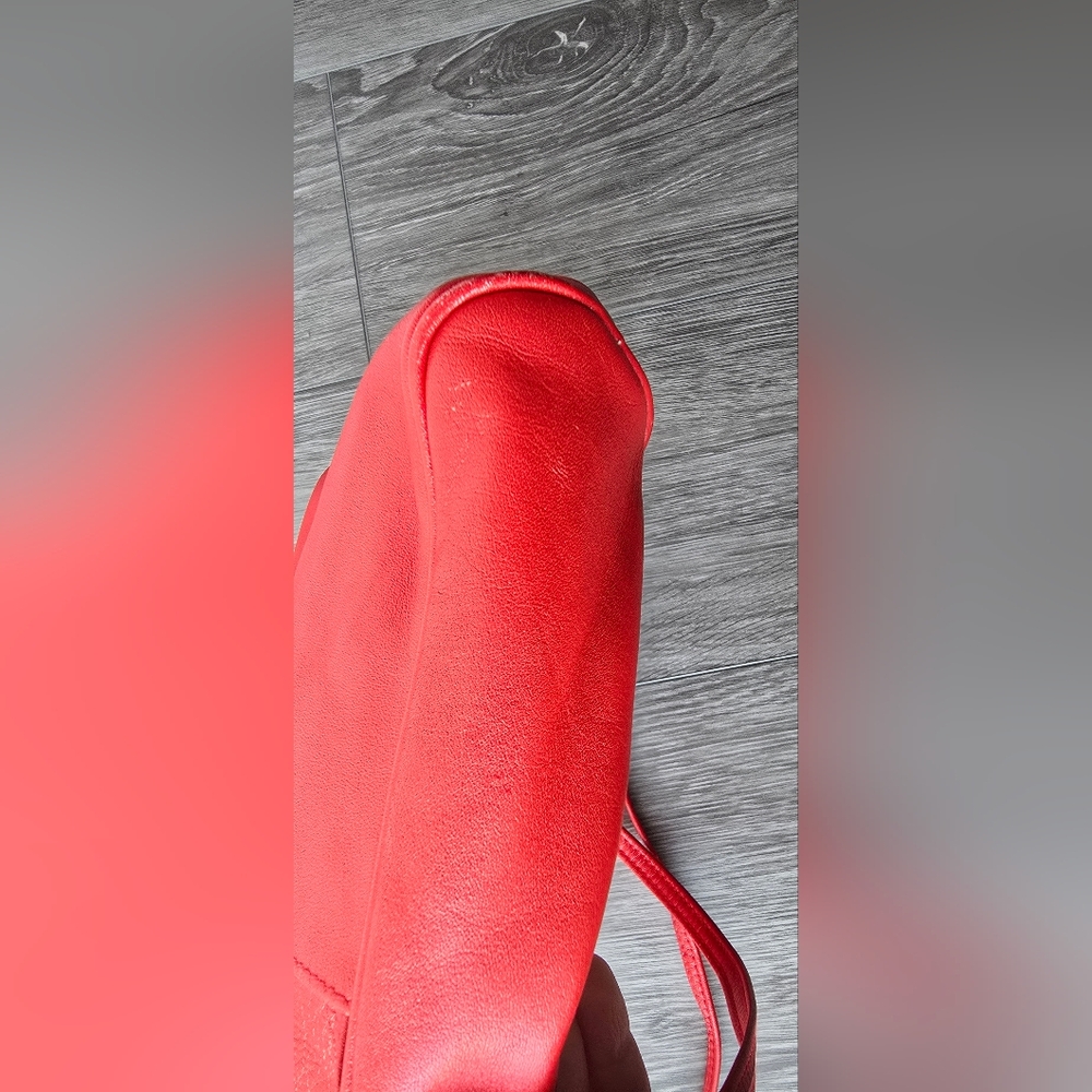 Vintage Samantha Scott Red Genuine Leather Crossbody Flap Bag — Bold Cherry Red - Picture 13 of 15